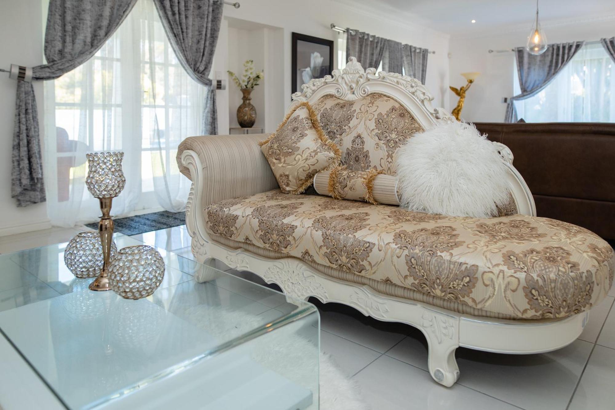 Queen Julie Constantia Main House *