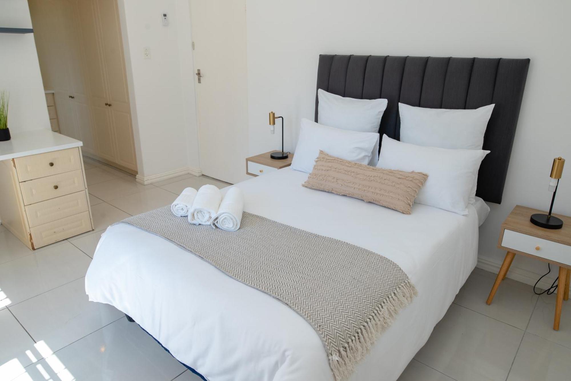 Holiday home Queen Julie Constantia Main House